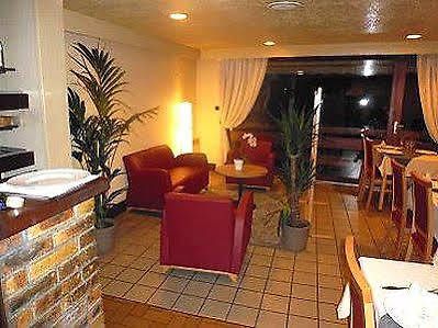 Hostellerie Des Enclos Guimiliau Kültér fotó